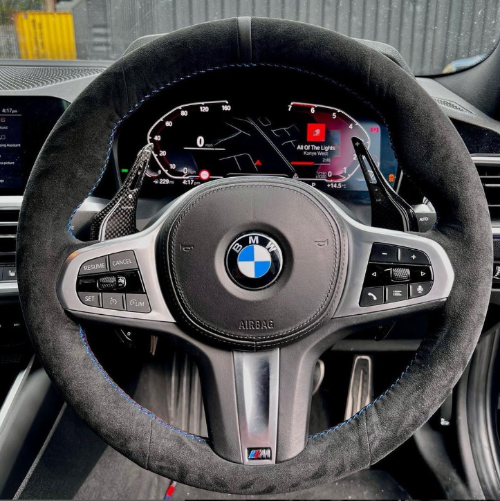 BMW G Series Full Alcantara Steering Wheel 2020+ – Carbon Accents
