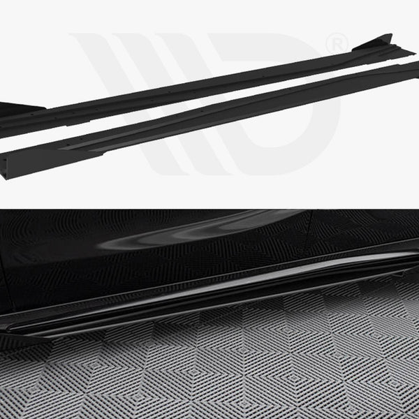Two black side skirts are displayed above a car with one attached, resting on a patterned floor. The top part highlights the separate skirts; the bottom shows it installed on the car.