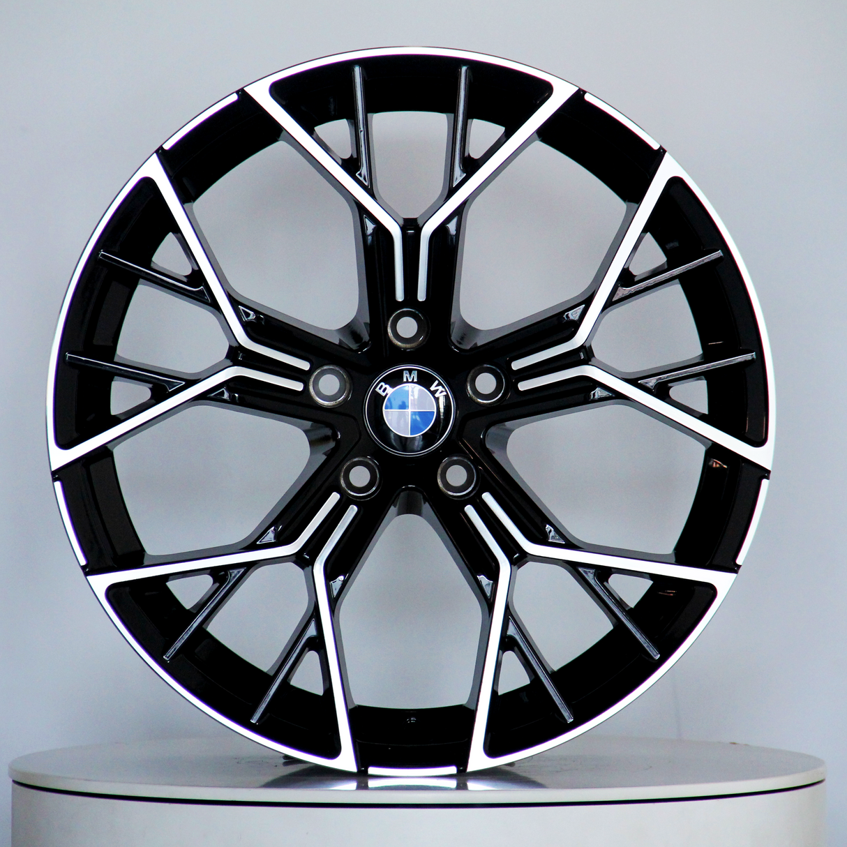 4 Series - F32/F33: 18" 811M Diamond Cut Performance Style Alloy Wheels 13-20