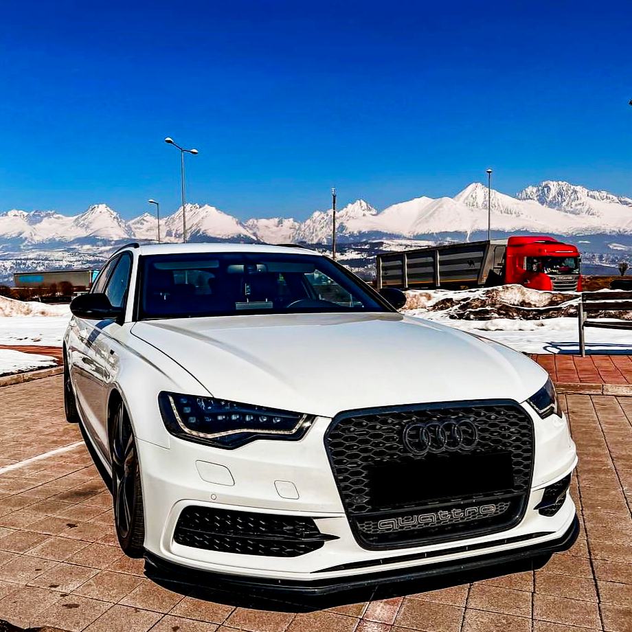 A6 - C7 Pre-Facelift: Gloss Black RS Honeycomb with Quattro Front Grill  11-14