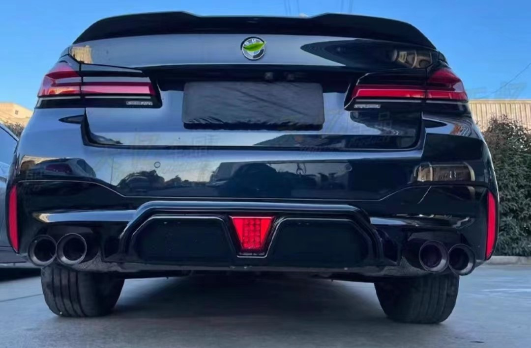 Quad Diffuser BMW 5 Series G30 Quad Diffuser Gloss Black CS Style – Carbon Accents