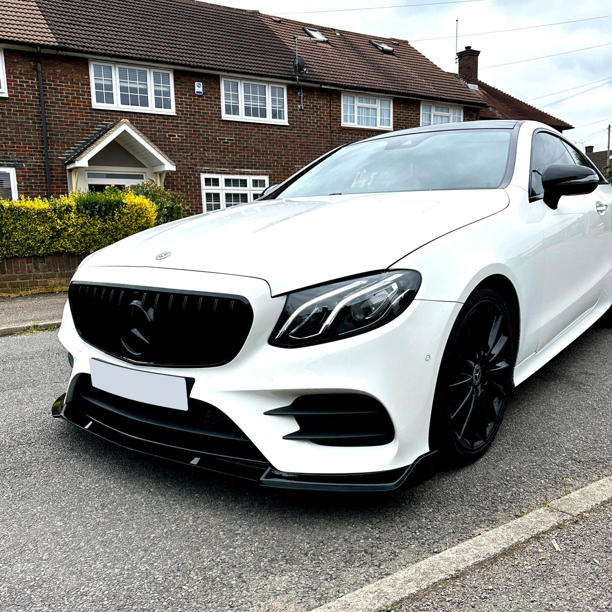 E Class - W213/C238: Gloss Black Front Splitter 2016-2020