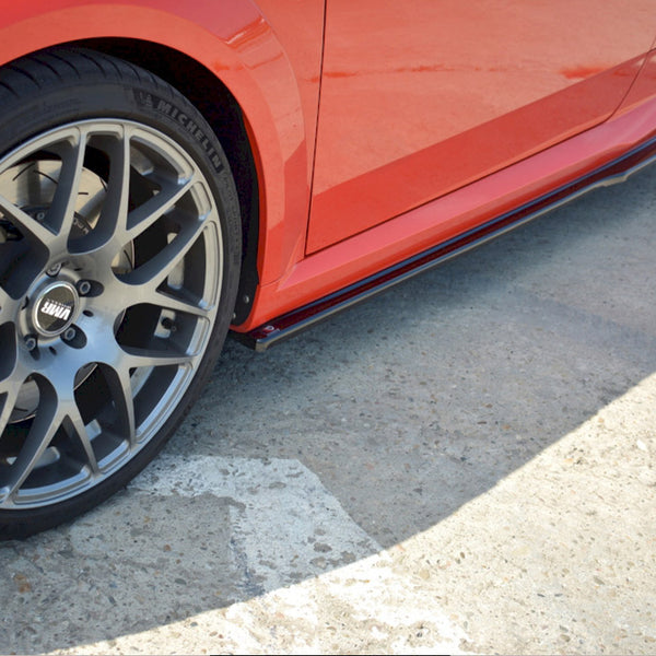Audi - TT RS 8S: Maxton Side Skirts