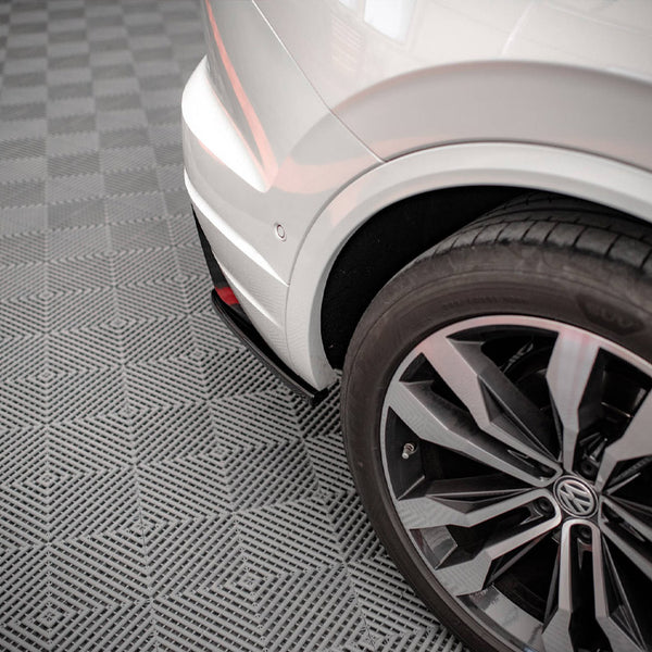 VW - Touareg R Line MK3: Maxton Rear Side Splitters