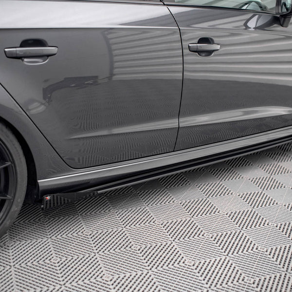 Audi - S3 / A3 S Line Sportback 8V Facelift: Maxton Side Flaps