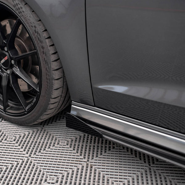 Audi - S3 / A3 S Line Sportback 8V Facelift: Maxton Side Flaps