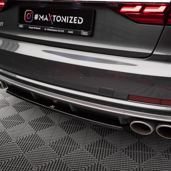 Audi - S8 D5: Maxton Central Rear Splitter