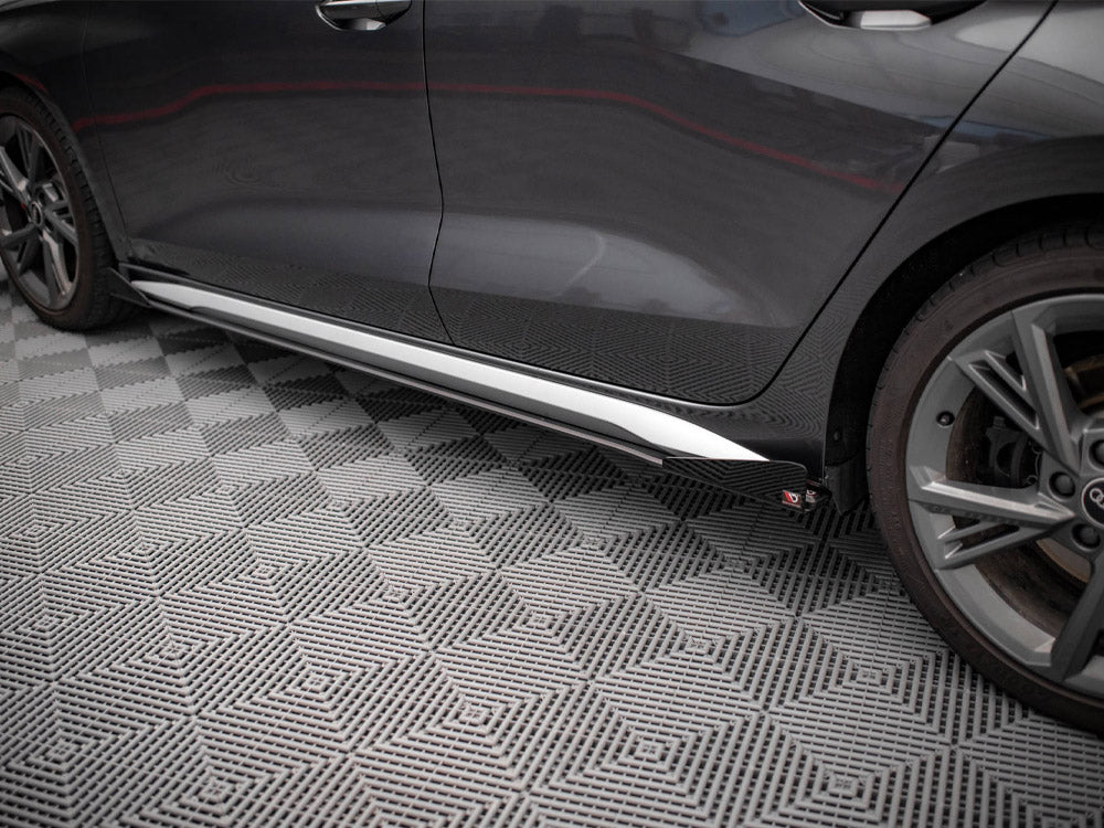 Audi - S3 / A3 S Line 8Y / 8Y Facelift: Maxton Side Flaps