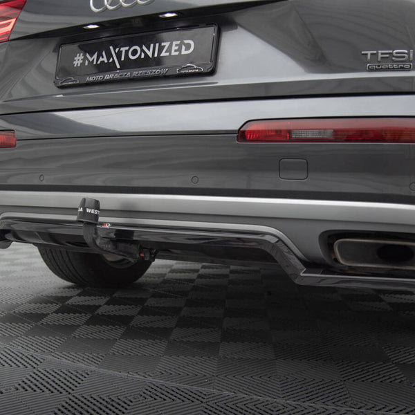 Audi - Q7 MK2: Maxton Central Rear Splitter (Vertical Bars)