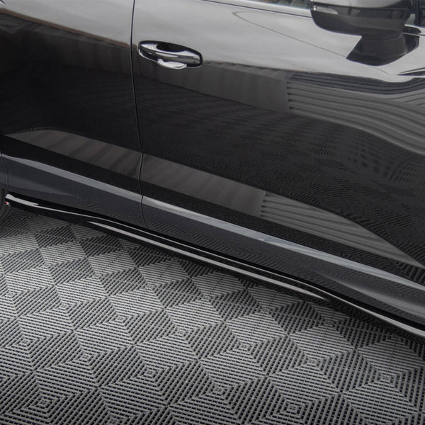 Audi - Q3 Sportback F3: Maxton Side Skirts