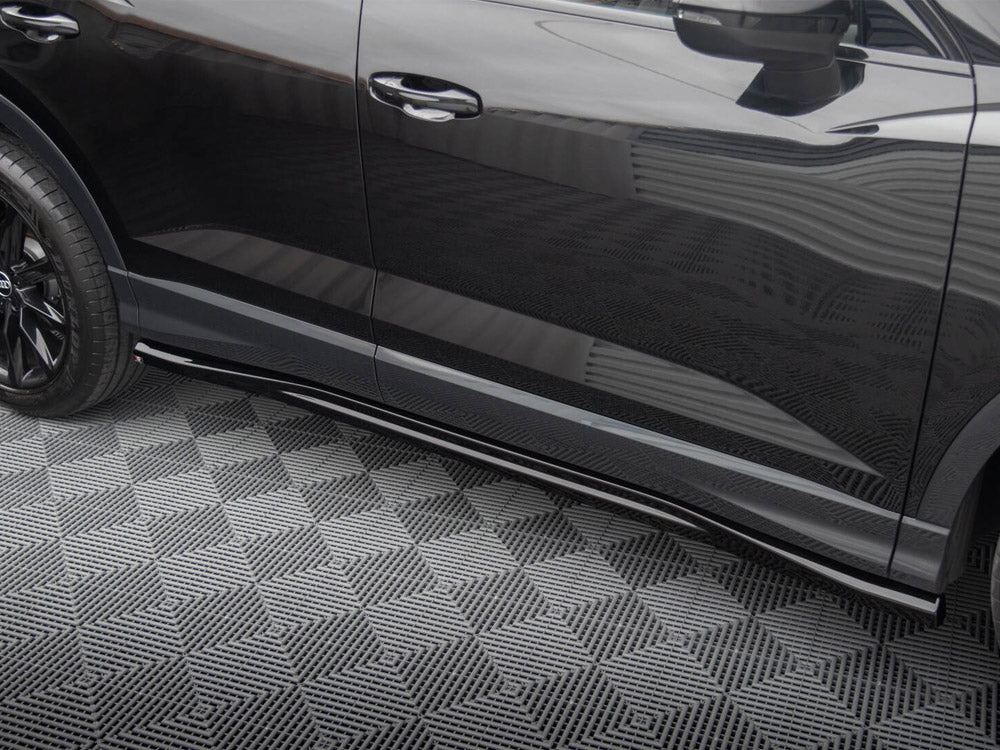 Audi - Q3 Sportback F3: Maxton Side Skirts