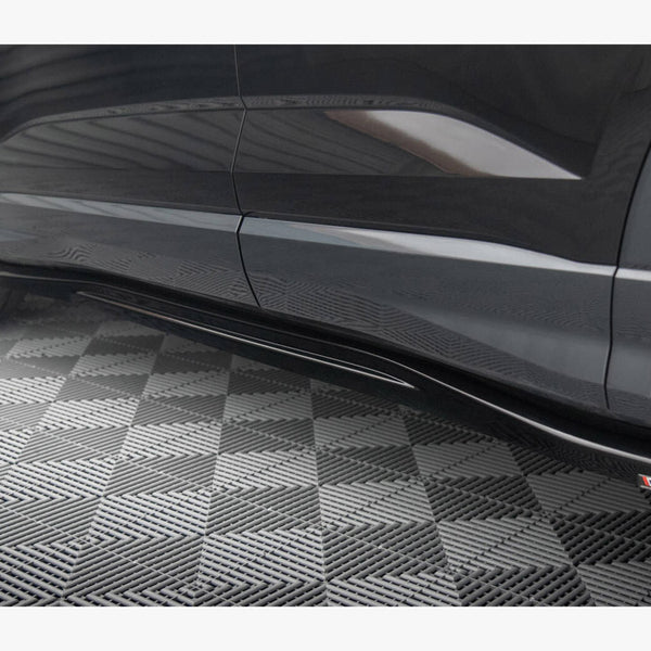 Audi - Q3 Sportback F3: Maxton Side Skirts