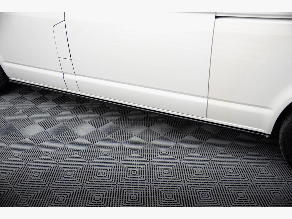 VW - T6.1 Long: Maxton Side Skirts