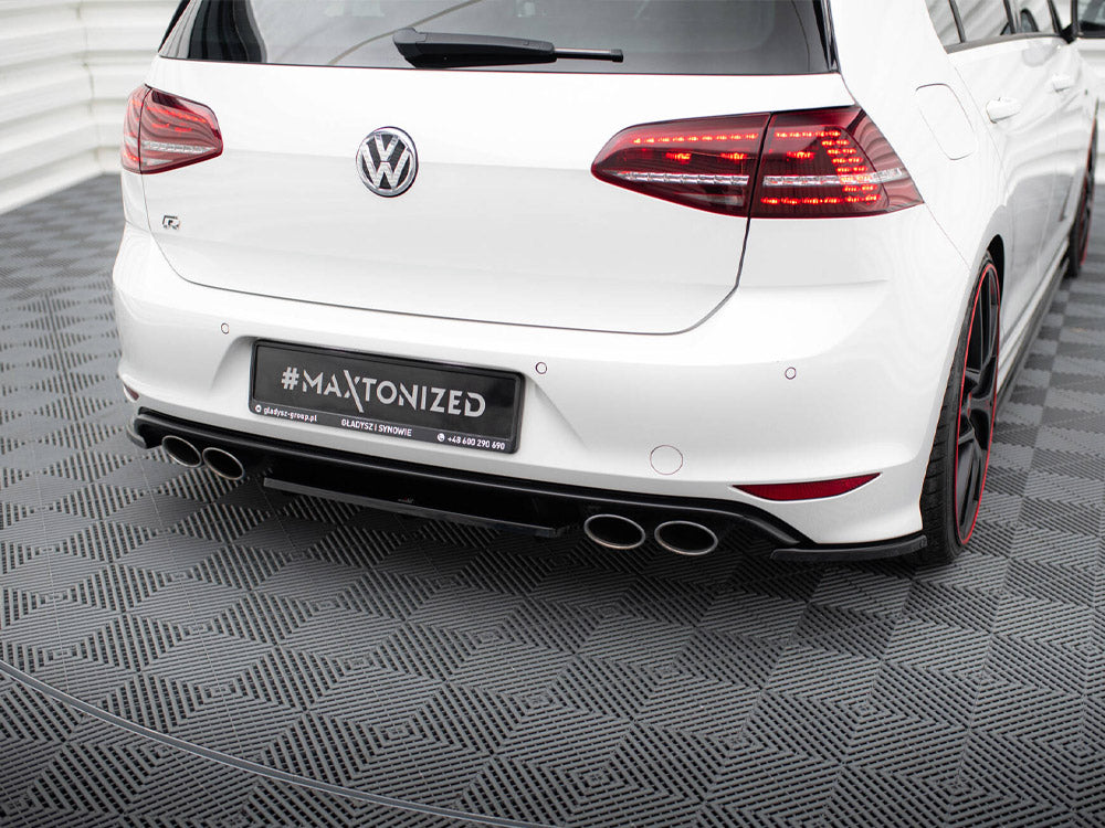 VW - Golf R MK7: Maxton Central Rear Splitter (Vertical Bars)