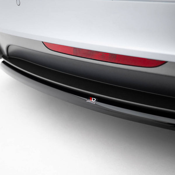 Audi - TT S Line 8J Facelift: Maxton Central Rear Splitter