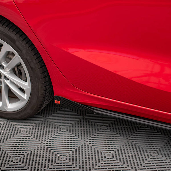 Audi - A3 8Y: Maxton Side Flaps