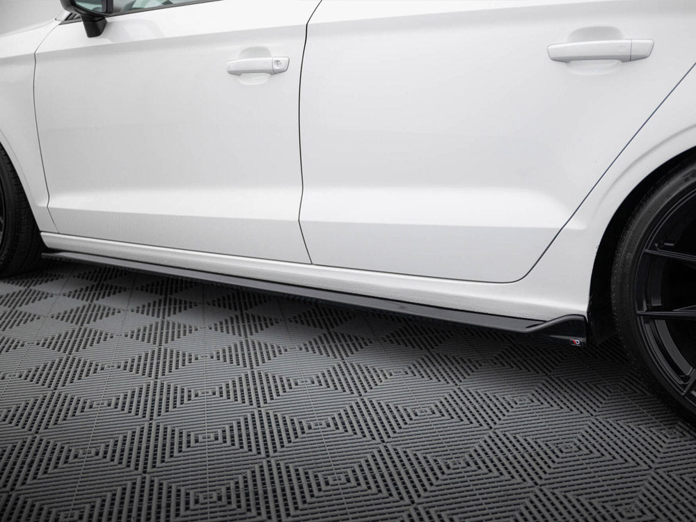 Audi - A3 Sedan 8V Facelift: Maxton Side Skirts
