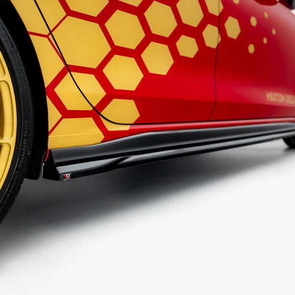 VW - Golf GTI Clubsport MK8 Facelift: Maxton Side Skirts V1