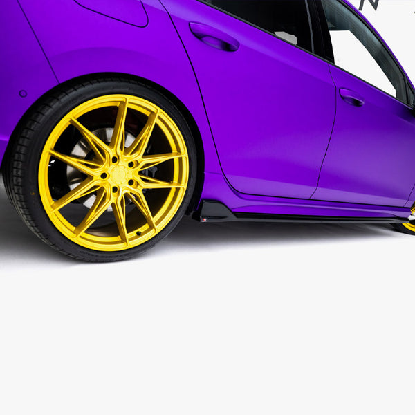 VW - Golf R MK8 / MK8 Facelift: Maxton Side Skirts V4