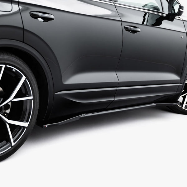VW - Touareg R Line MK3 Facelift: Maxton Side Skirts