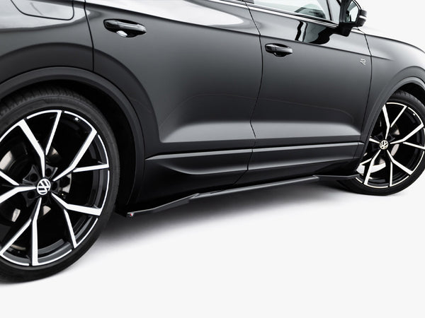 VW - Touareg R Line MK3 Facelift: Maxton Full Body Kit