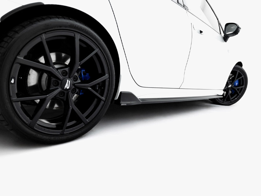 VW - Golf R Variant MK8 Facelift: Maxton Side Skirts