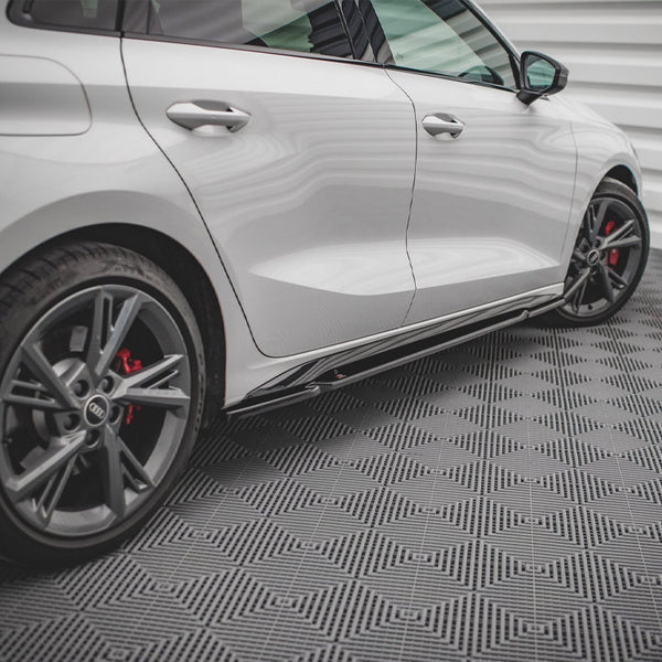 Audi - A3 S Line Sportback 8Y: Maxton Full Body Kit