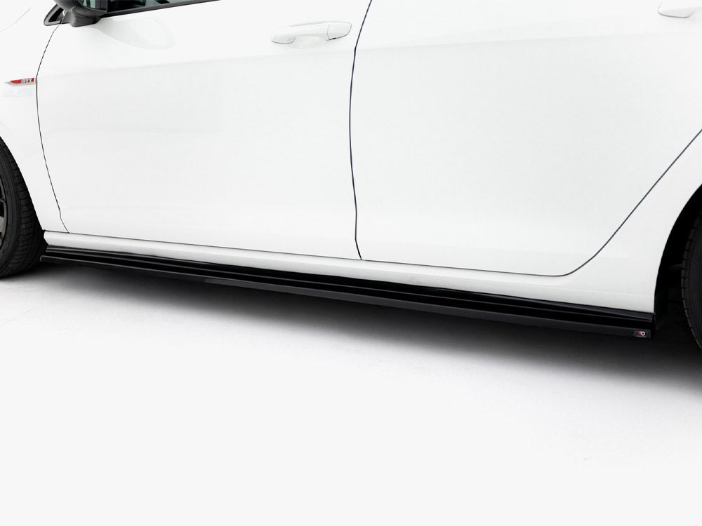 VW - Golf GTI / GTD MK7 / MK7 Facelift (narrow): Maxton Side Skirts V2