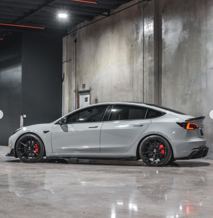 Model 3: Carbon Fibre V Style Side Skirts 17-23