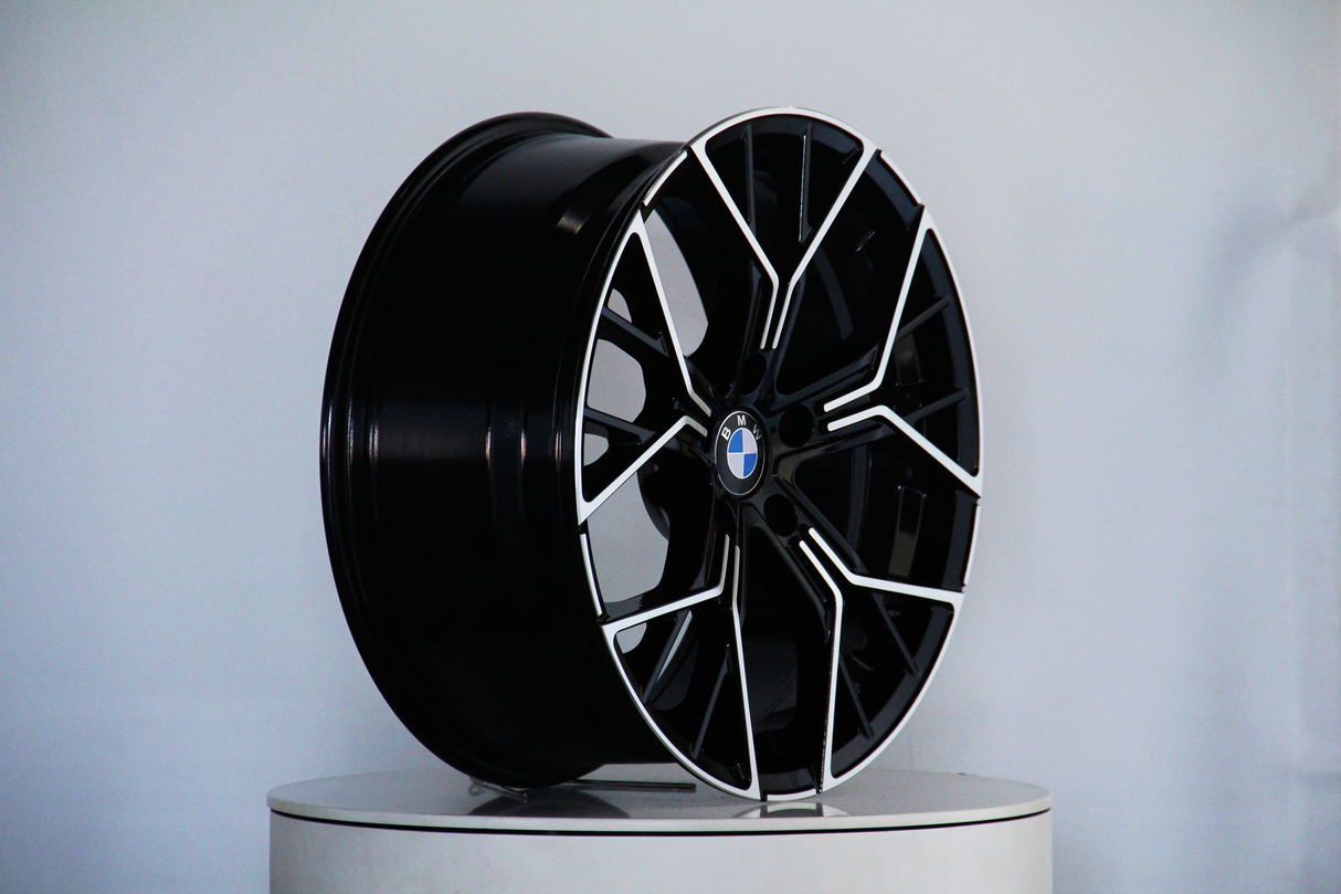 4 Series - F32/F33: 18" 811M Diamond Cut Performance Style Alloy Wheels 13-20