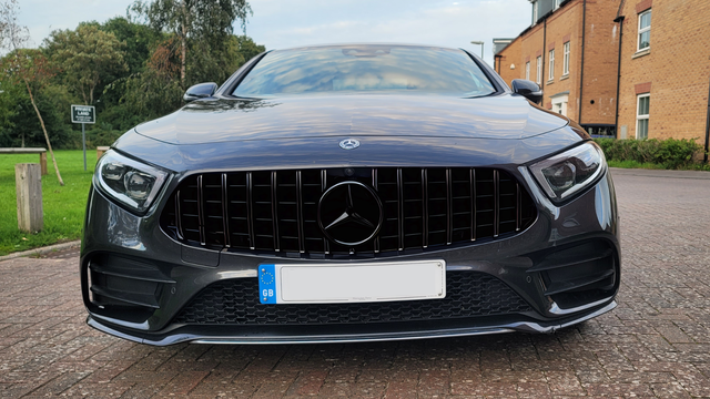 CLS - C257: Gloss Black GT Panamericana Grill 19+