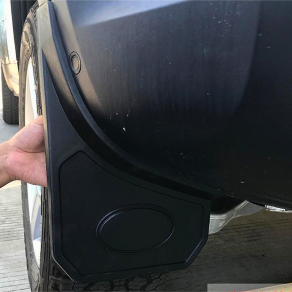 Defender 90/110 - L663: Black Mud Flaps 20+