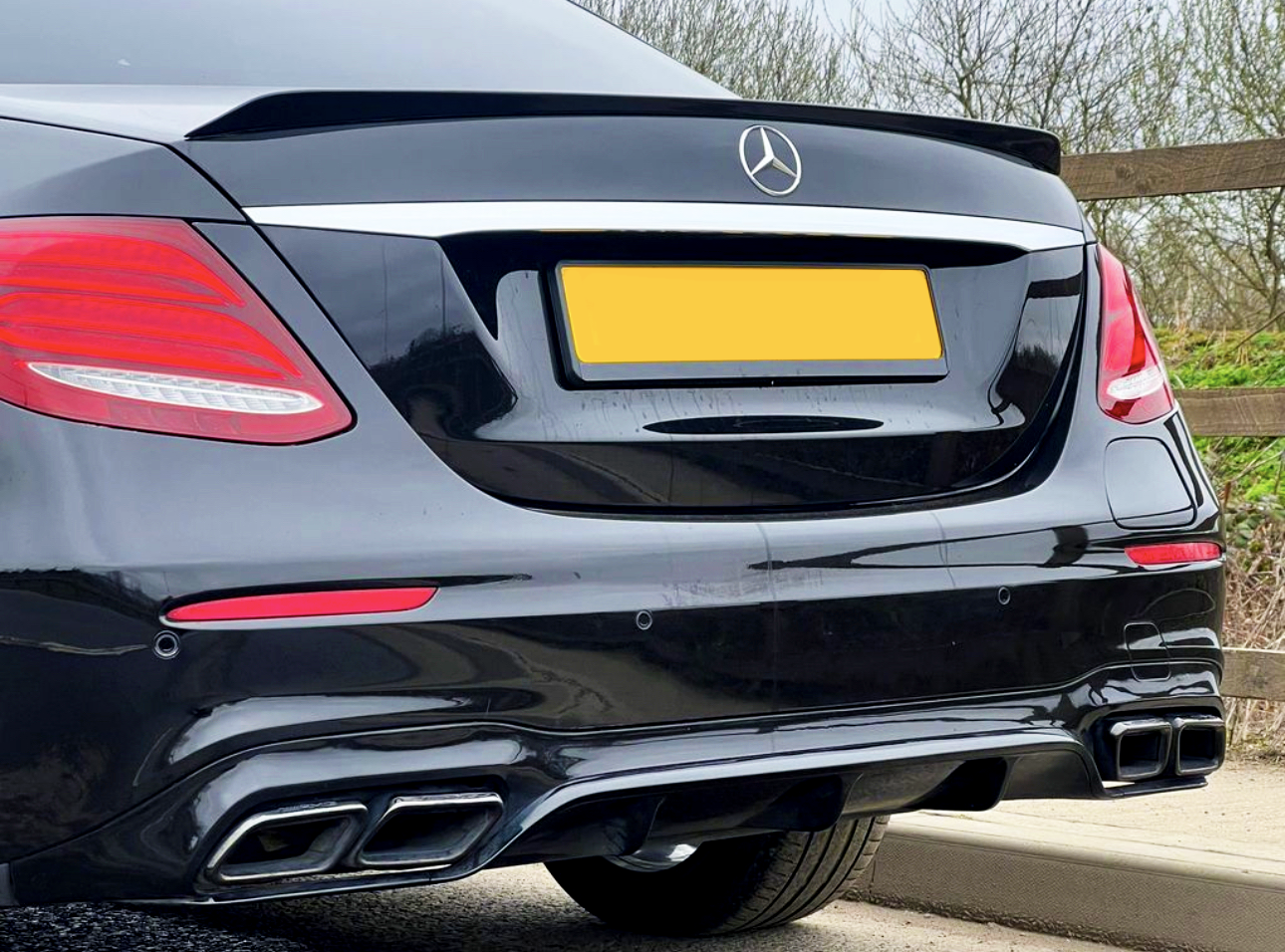 Mercedes E Class W213 Saloon Diffuser Black AMG Style – Carbon Accents