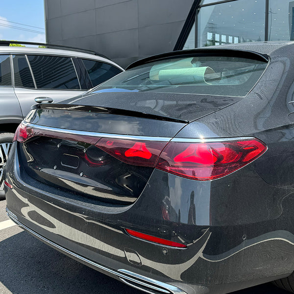 E Class - W214 Saloon: Gloss Black Rear Spoiler 23+