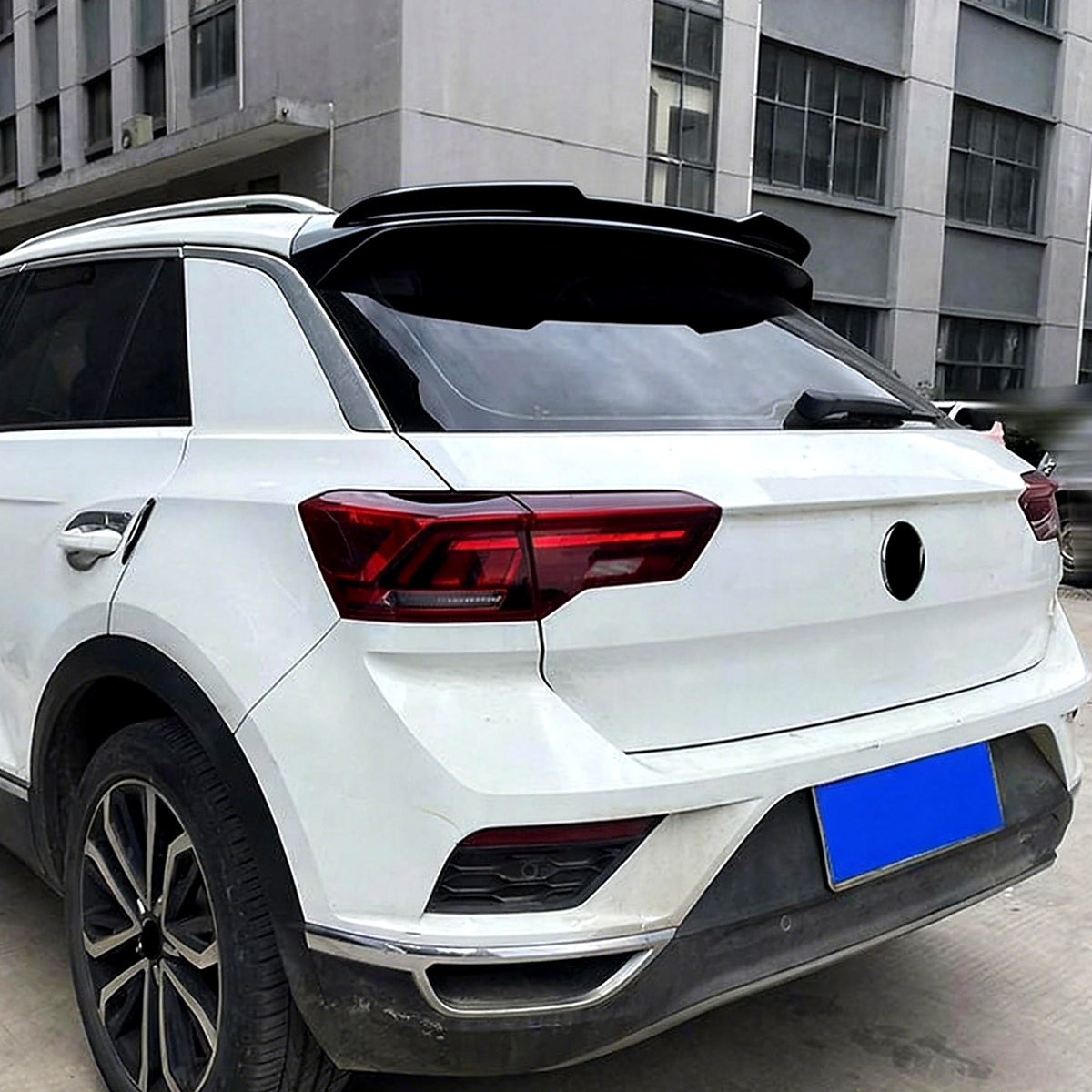 T-Roc - MK1: Gloss Black Roof Spoiler 21+