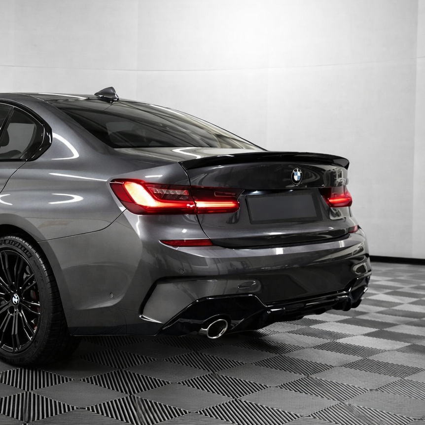 3 Series - G20/G21 Pre-Facelift: Gloss Black Dual Exhaust Diffuser 19-22