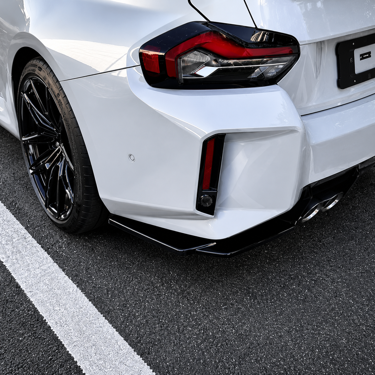 M2 - G87: Gloss Black V1 Rear Canards 23+