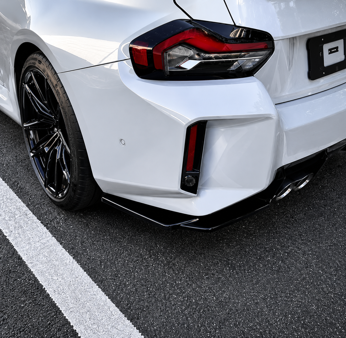 M2 - G87: Gloss Black V1 Rear Canards 23+