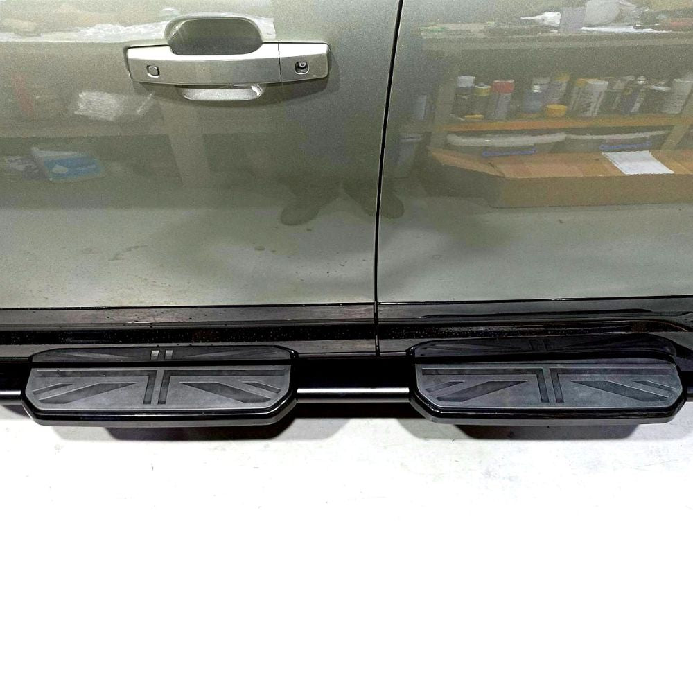 Defender 110 -  L663: Black UJ Style Side Steps 20+