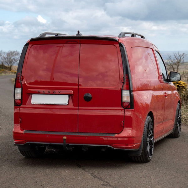 Caddy - MK5 SWB: Gloss Black Side Skirts V1 Style 21+