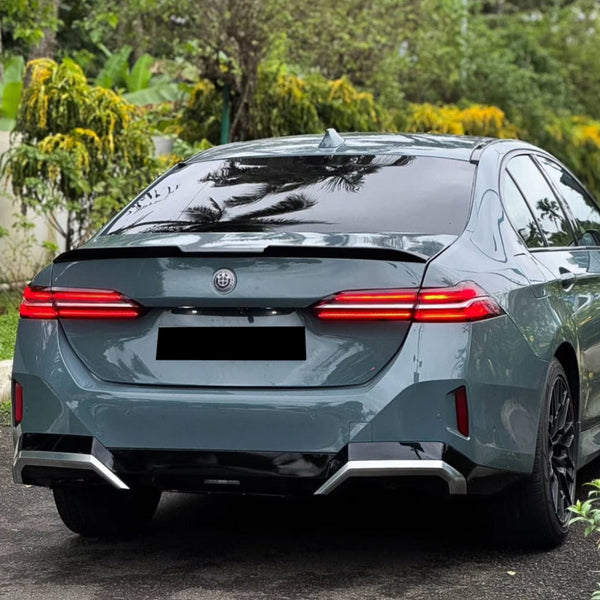 5 Series - G60: Gloss Black Boot Spoiler V1 Style 24+