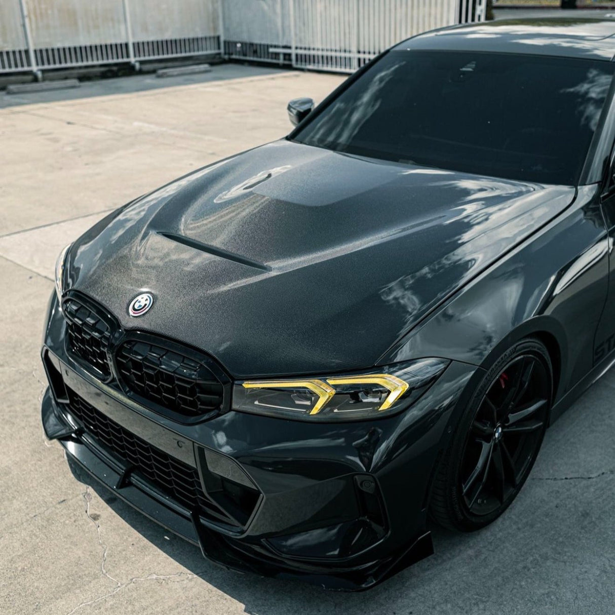 3 Series - G20 Facelift: Gloss Black Diamond Style Grill 23+