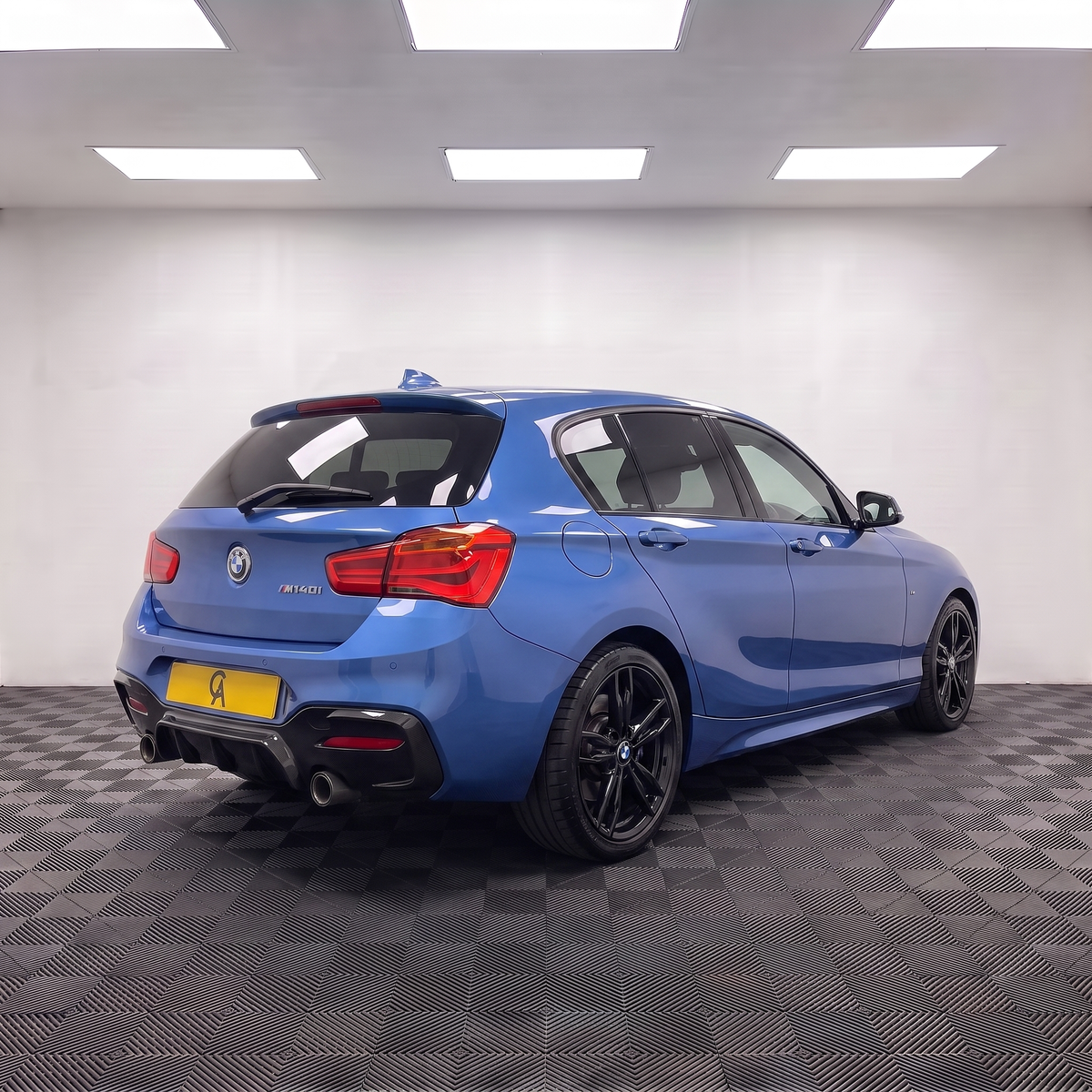 1 Series - F20/F21 Facelift LCI: Gloss Black Dual Exhaust Diffuser 15-19