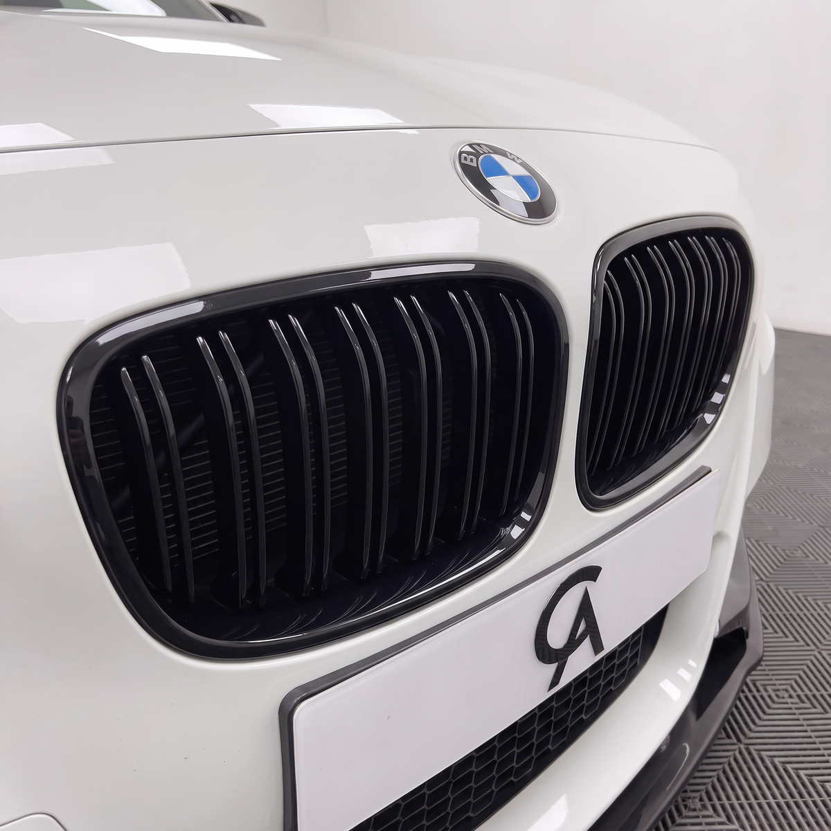 1 Series - F20/F21 Pre-Facelift: Gloss Black Double Slat Grill 11-14