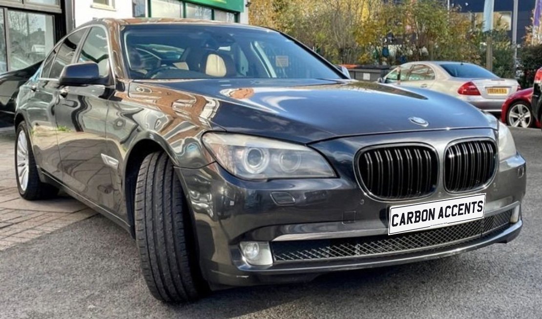 7 Series - F01/F02: Gloss Black Double Slate Grill 2009-2015 - Carbon Accents