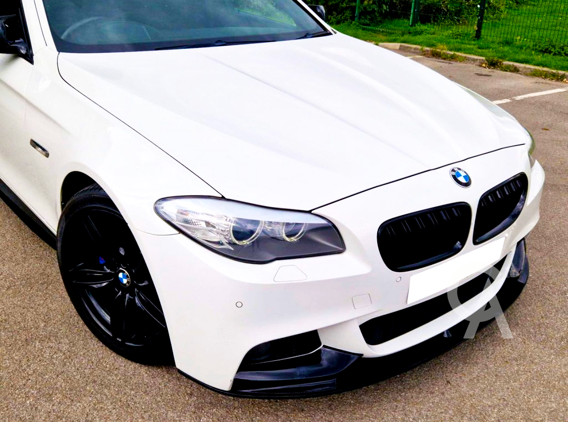 BMW 5 Series F10 Splitter: Gloss Black M Performance – Carbon Accents