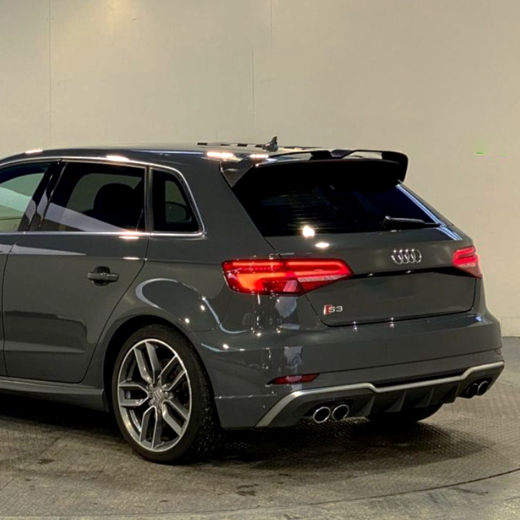 Audi A3 8V OTG Style Spoiler Gloss Black – Carbon Accents
