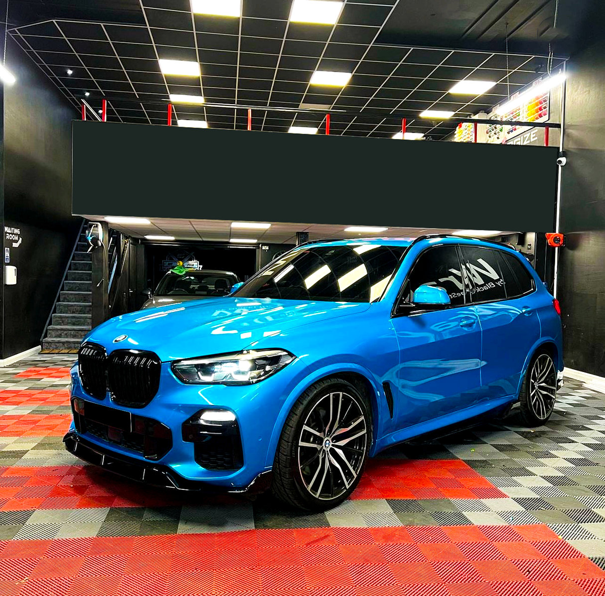 X5 - G05 Pre-Facelift: Gloss Black Body Kit 19-22