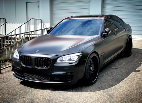 7 Series - F01/F02: Gloss Black Double Slat Grill 08-15