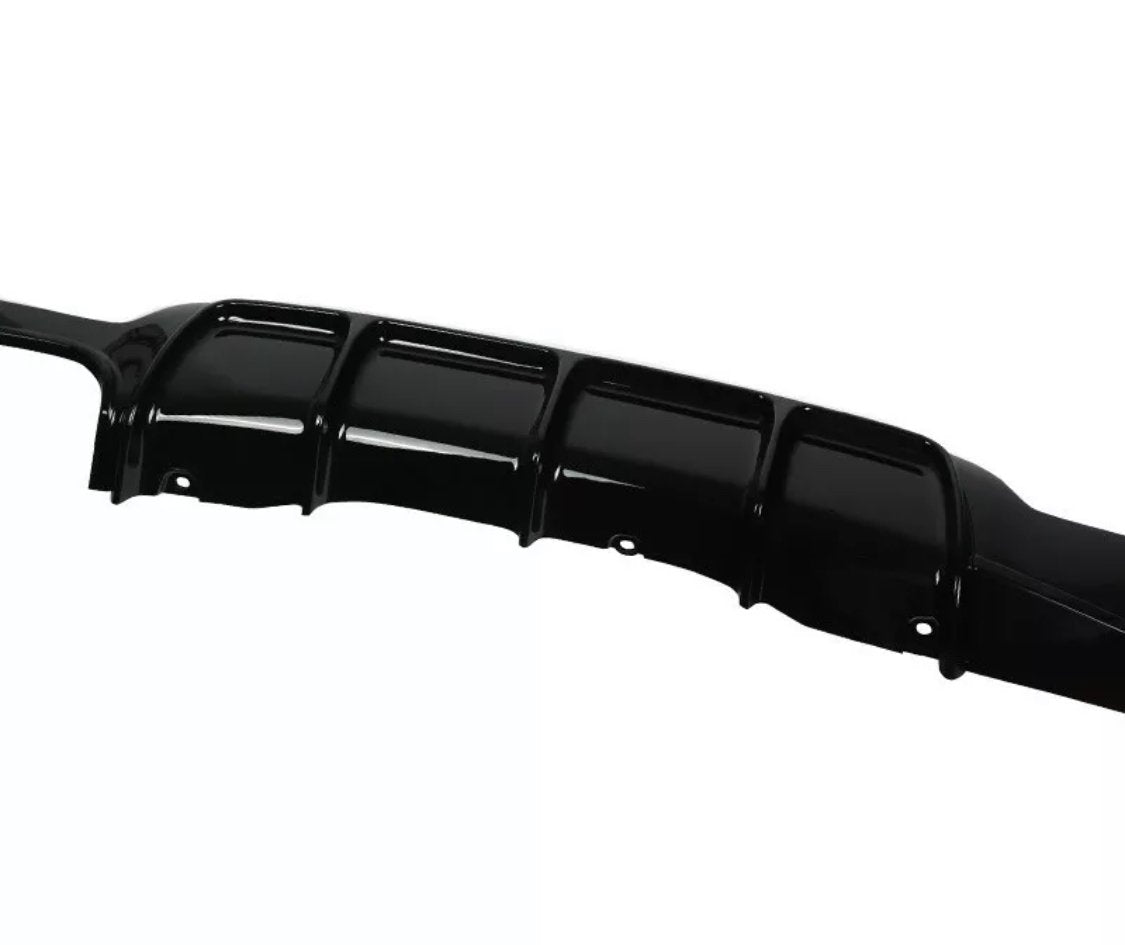 4 Series - F32/F33/F36: Gloss Black Twin Exhaust Diffuser - Carbon Accents